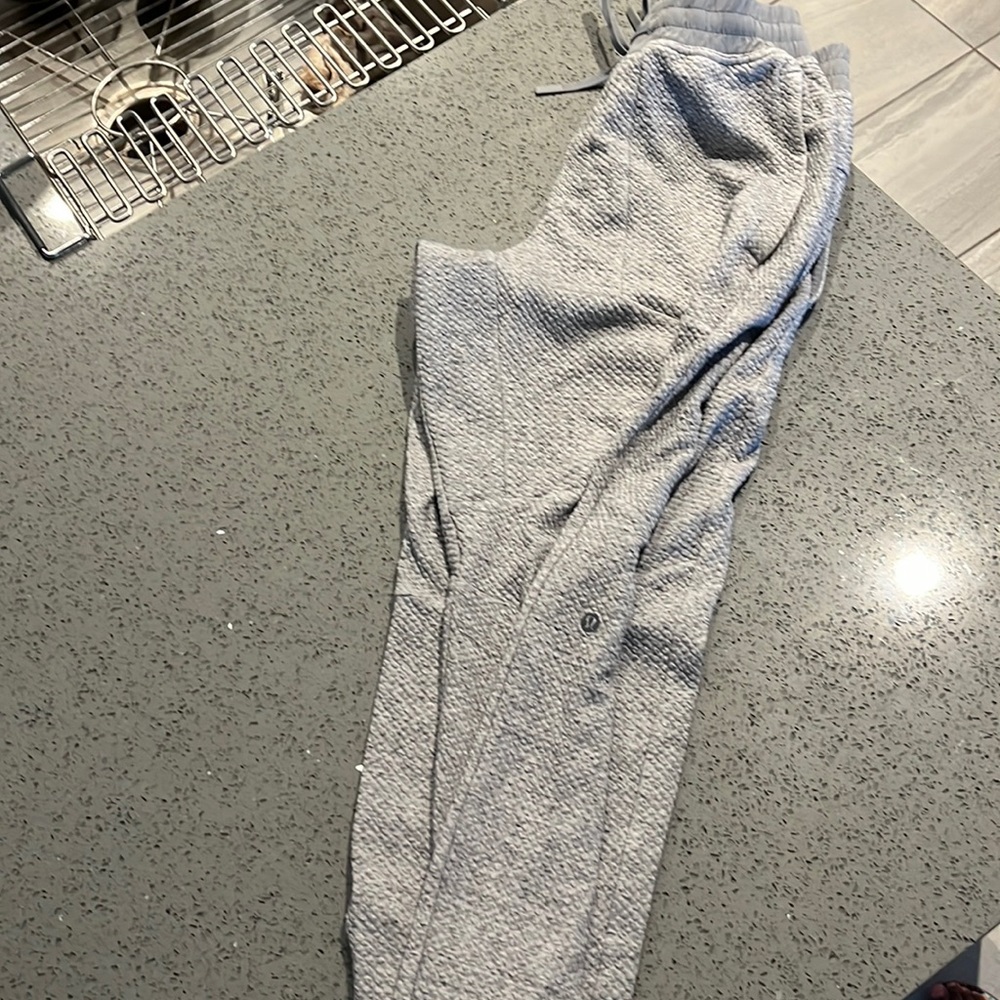 Lululemon Mens size XS Surge Jogger Pants Color Grey EUC 29" inseam